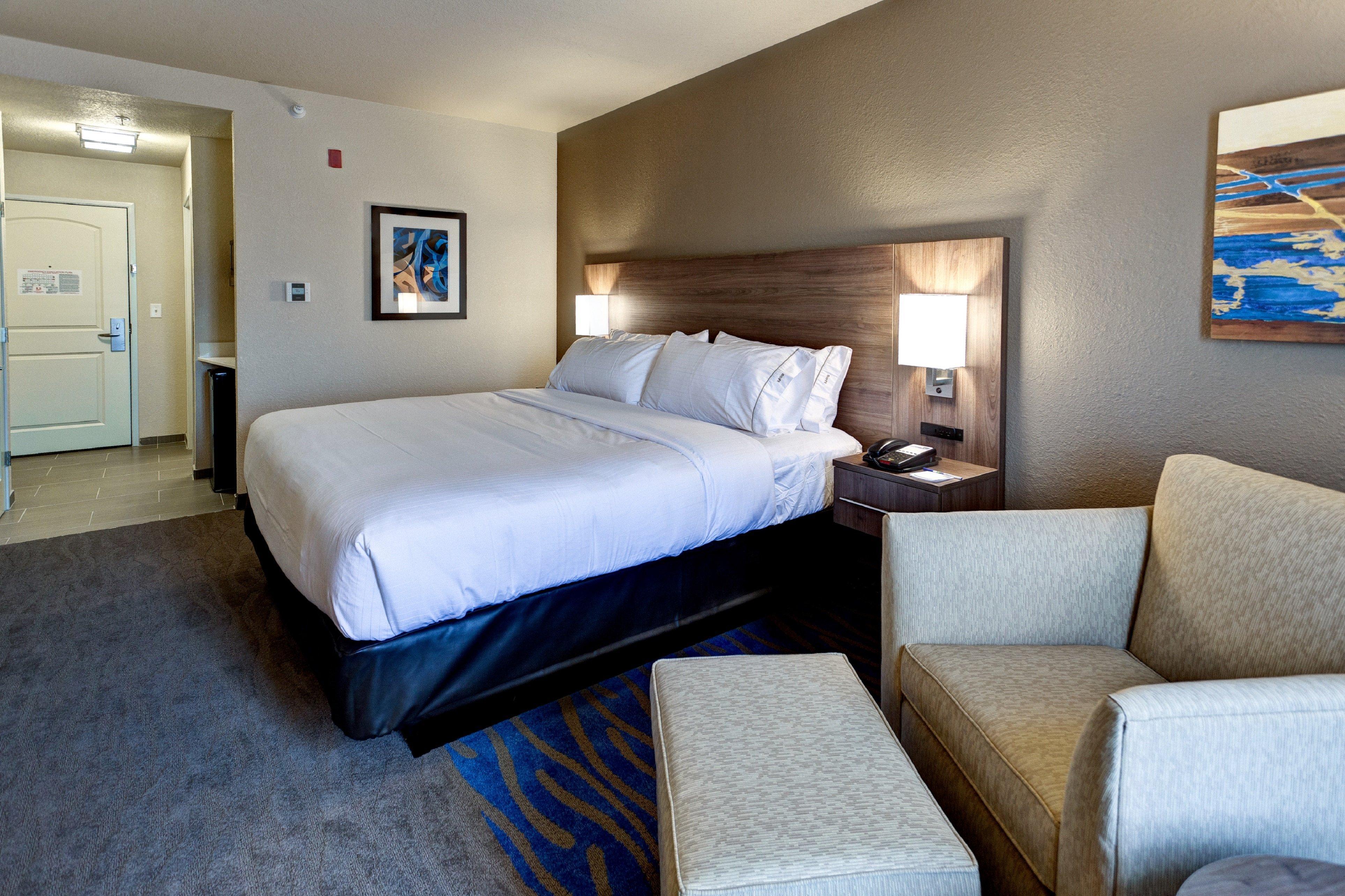 Holiday Inn Express & Suites Great Bend By Ihg Luaran gambar