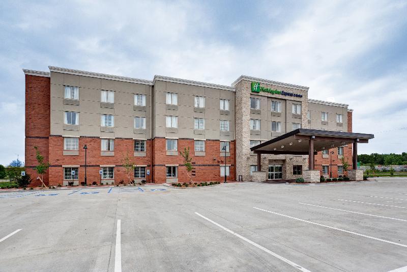 Holiday Inn Express & Suites Great Bend By Ihg Luaran gambar